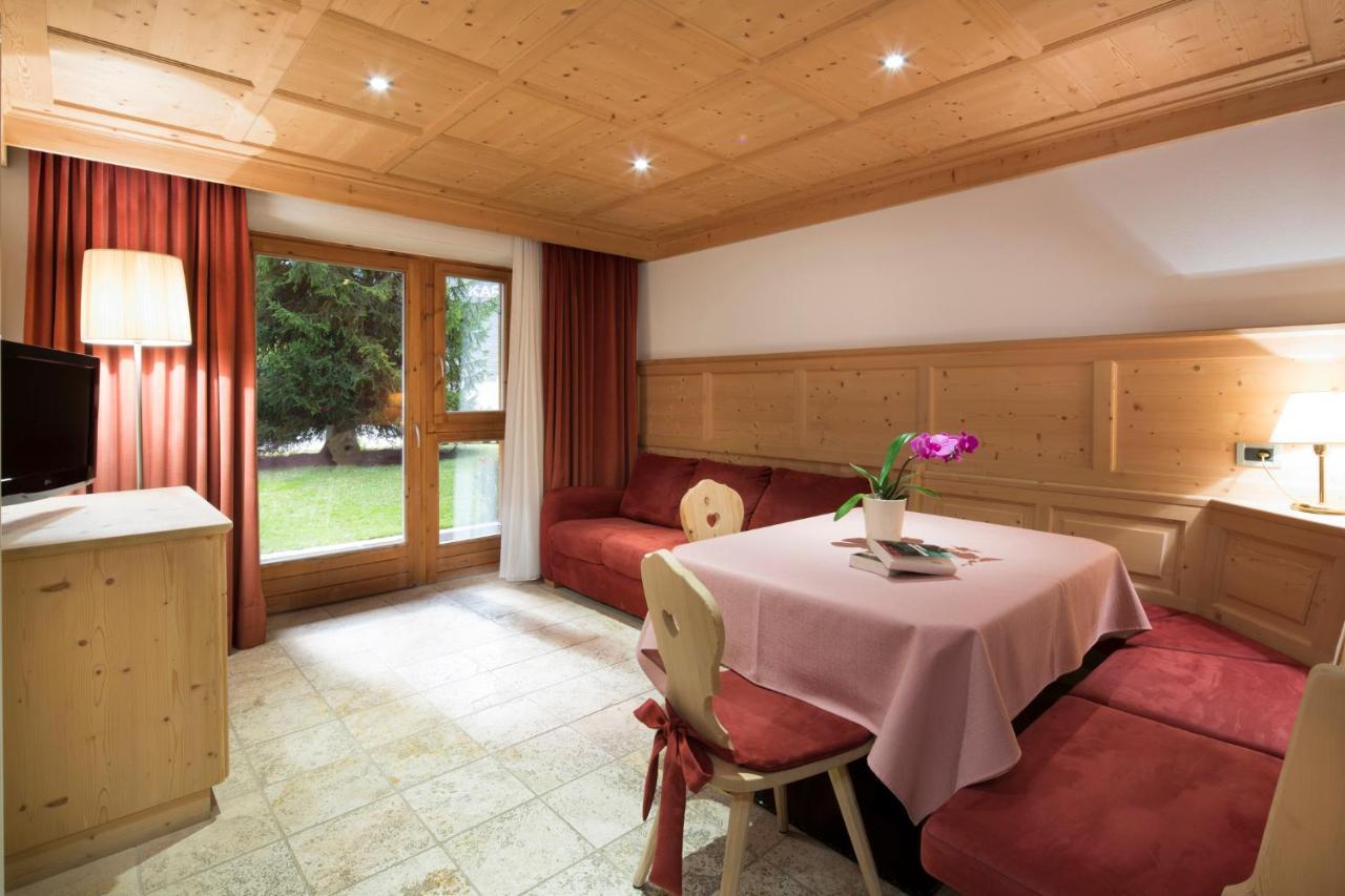 Residence Mugun Corvara In Badia Exterior photo