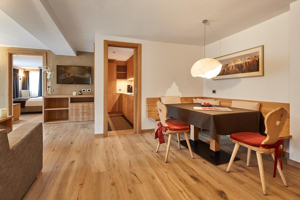 Residence Mugun Corvara In Badia Exterior photo
