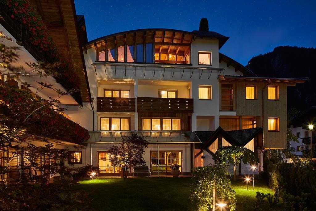 Residence Mugun Corvara In Badia Exterior photo